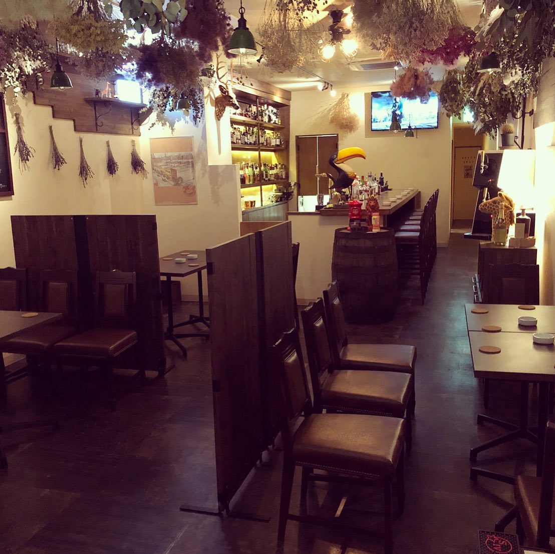 BAR FOLIAGE の店内 16